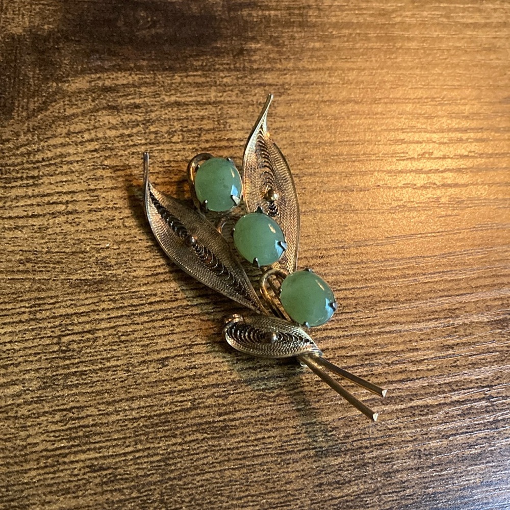 VINTAGE SORRENTO STERLING Elegant Gold and Green Leaf Brooch
